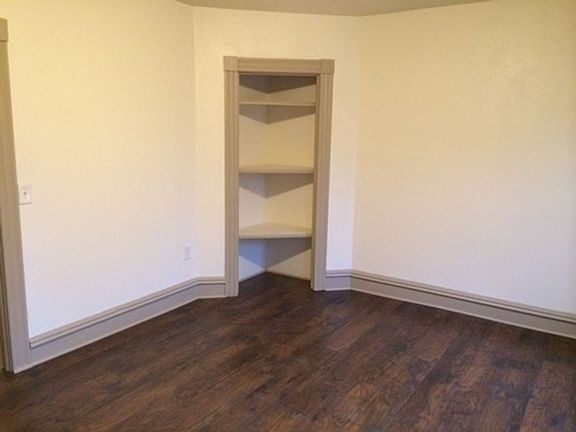 2nd image of 464 Poplar St #2