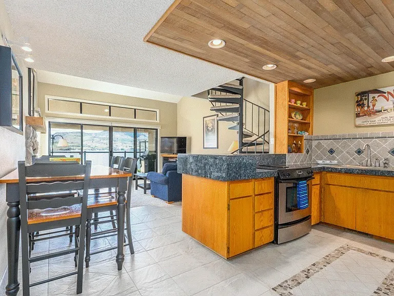 100 Lake Chelan Shores Dr #12-4 — Photo 10