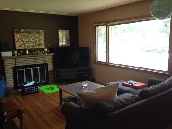 4th image of 4752 Xerxes Ave S