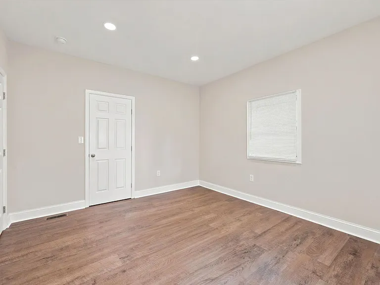 1605 Brintons Bridge Rd — Photo 13