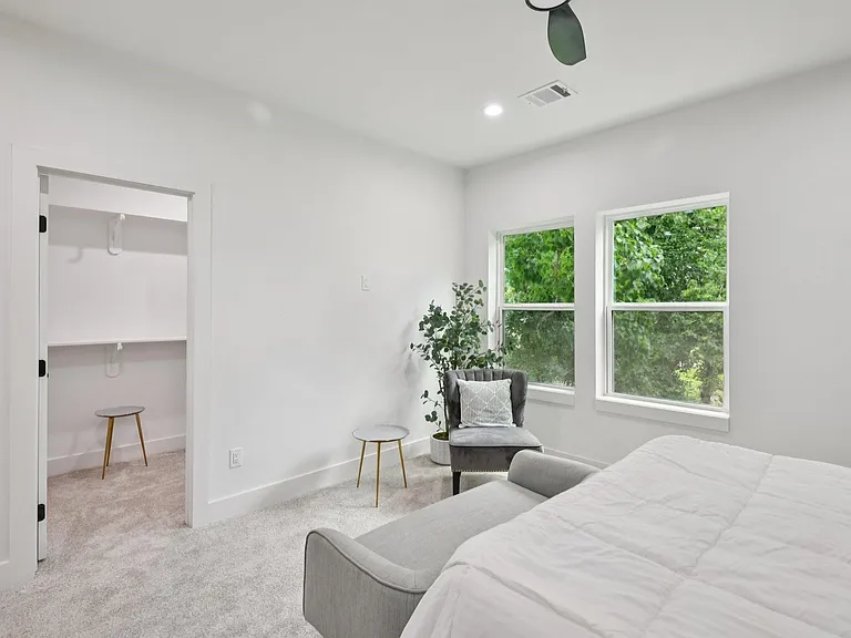 6808 Madrid St — Photo 39