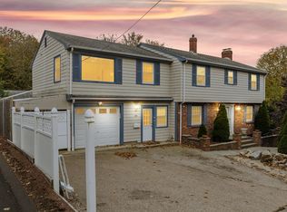 318 Quarry St, Quincy, MA 02169