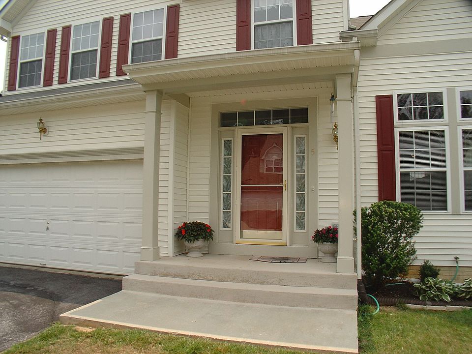 2nd image of 5 Stone Garden Ct