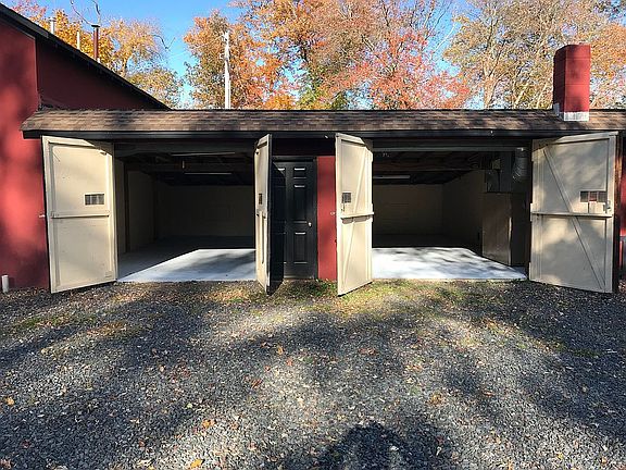 800 sqft storage unit (x4)