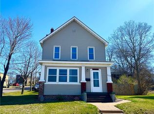 117 N High St, Chippewa Falls, WI 54729