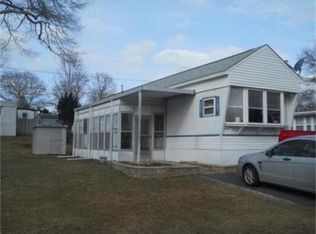 28 Daisy Ave, Taunton, MA 02780