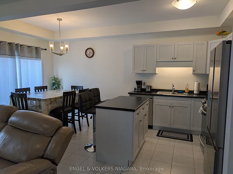 7330 Marvel Dr — Photo 6