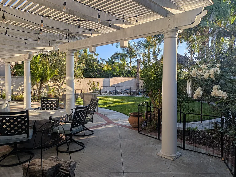 19103 Redford Ln — Photo 9