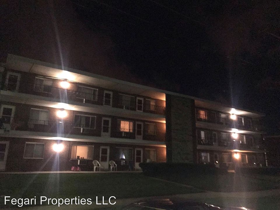 1st image of 2040 N Pine St APT 13