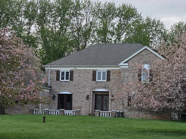 26 Gentry Dr, Long Valley, NJ 07853