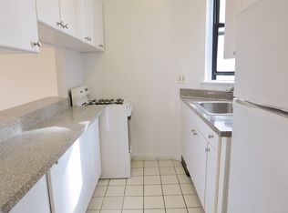 490 E 74th St APT 4B, New York, NY 10021