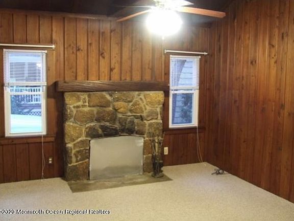 2nd image of 323 Deerfoot Ln