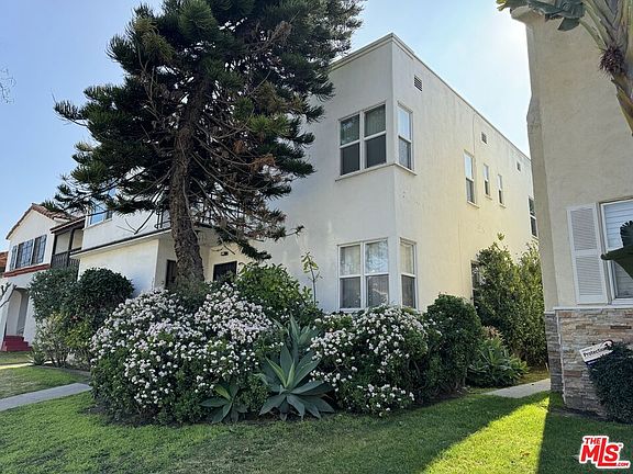 2nd image of 2722 W 43rd Pl