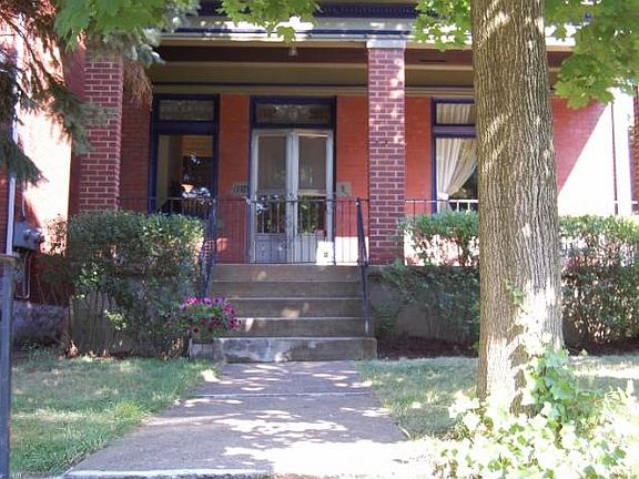 Front Yard/Porch