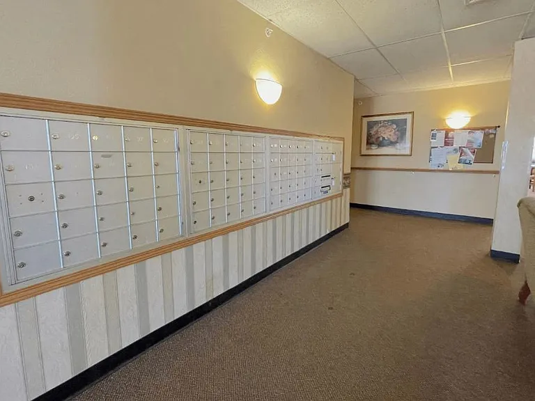 5005 W Bradley Rd — Photo 10