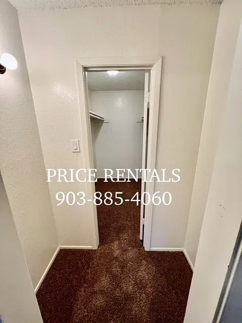 1 bed, 850 sqft, $1,050 — Photo 2