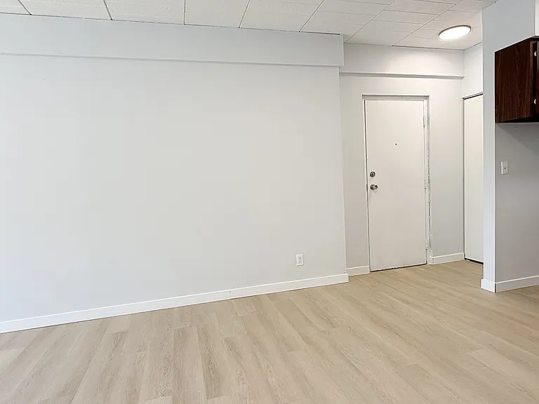 3503 Sandwich St #103 — Photo 6