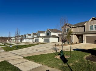 8437 Valley Spring Dr #1, De Soto, KS 66018