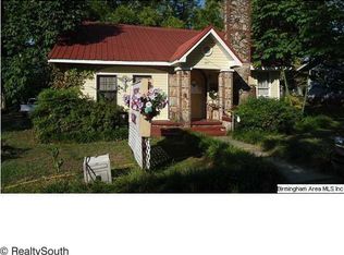 105 4th St, Clanton, AL 35045