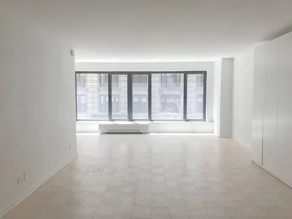 200 Central Park South image 2 of 13