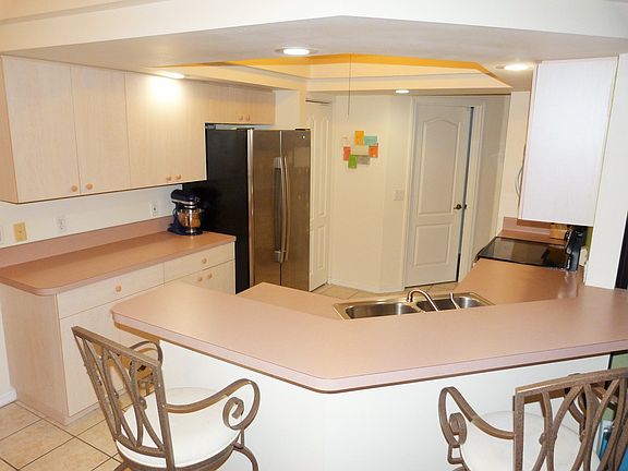 5th image of 511 Rotonda Cir