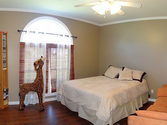 3rd image of 3008 Wynbrooke Dr