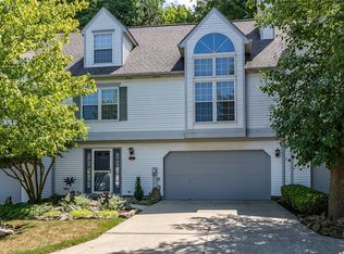 4905 Quarry Ln #52, Richmond Heights, OH 44143