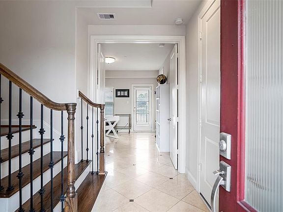4th image of 2202 Lakeshore Edge Dr