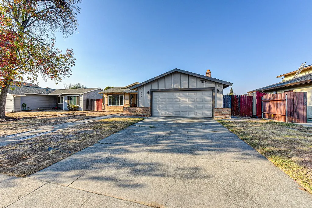 9365 Snowbird Way photo 1