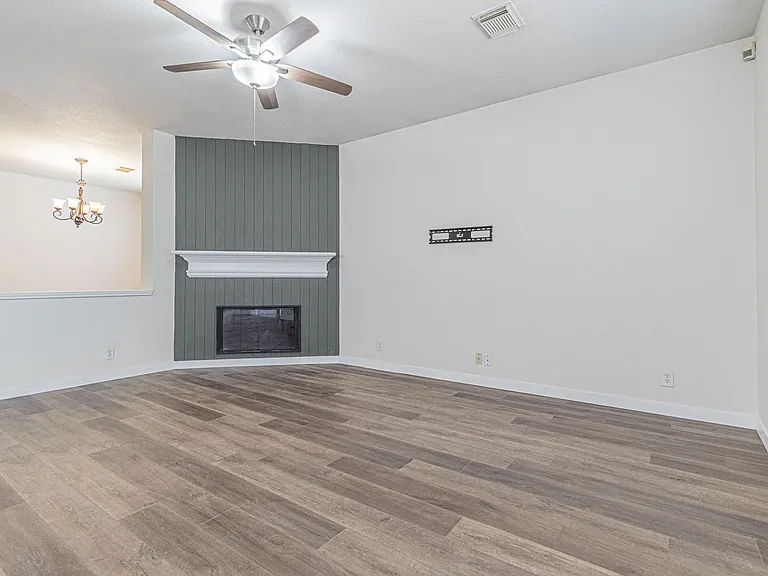 213 Tapwood Ln — Photo 35