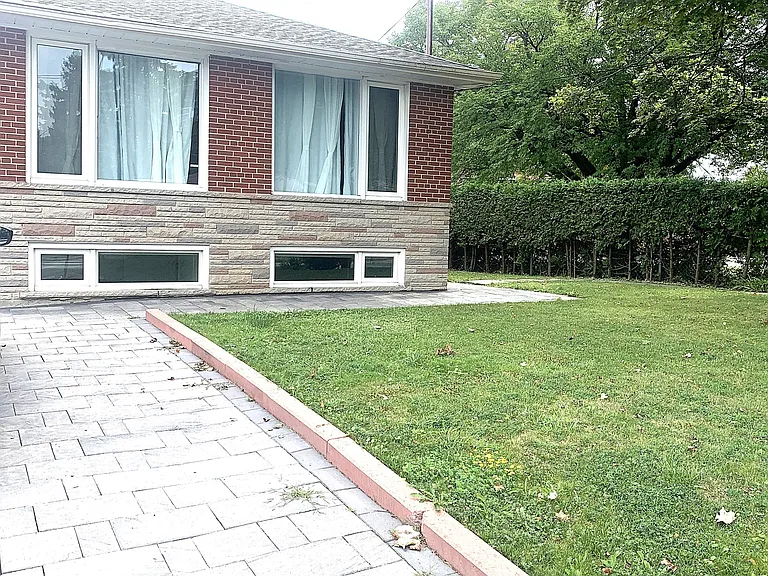 36 Silverview Dr #A — Photo 2