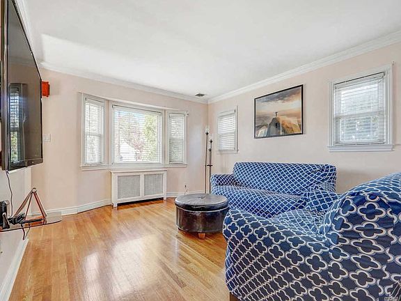 2nd image of 136 Celler Ave