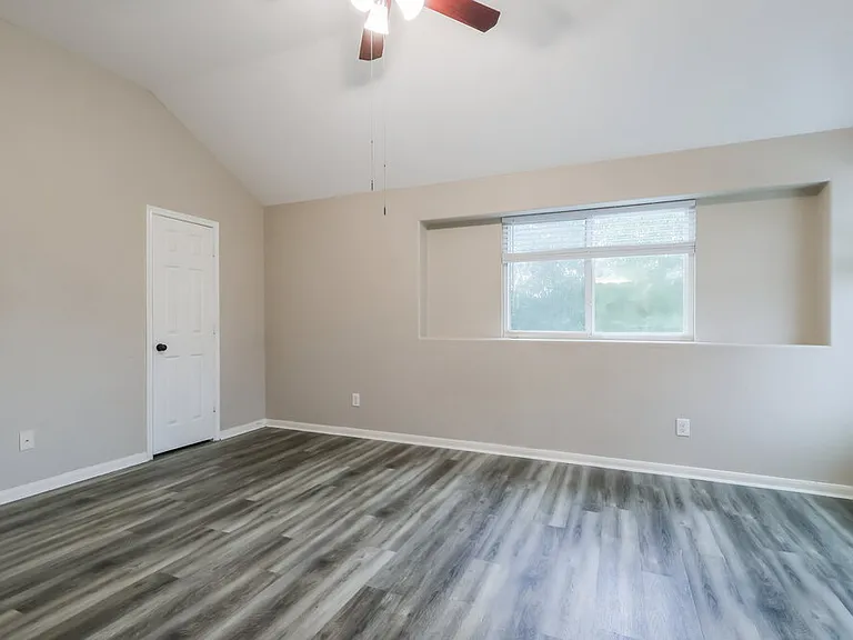 7215 Fox Scene Dr — Photo 12