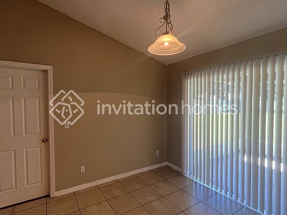 5th image of 1020 Bluegrass Dr