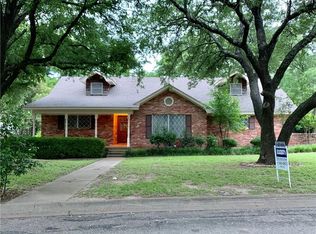 1320 Loma Alta Pl, Cleburne, TX 76033