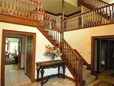 4th image of 6265 Pebblebrook Ln
