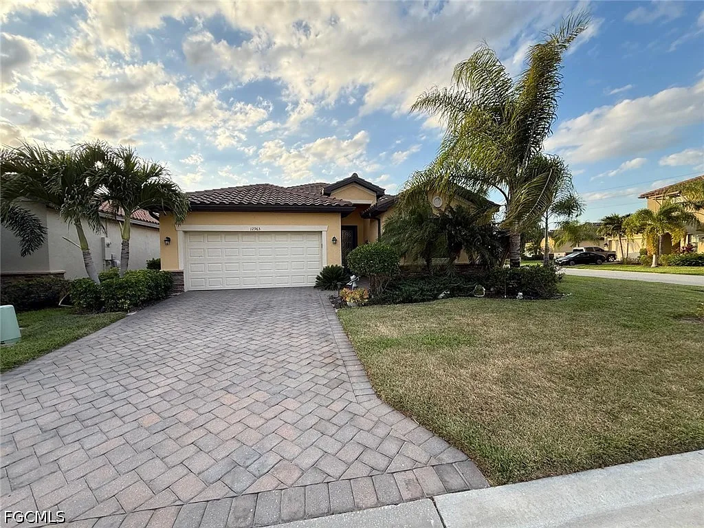 4 bed, 3.0 bath, 2032 sqft, $4,500 — Photo 3