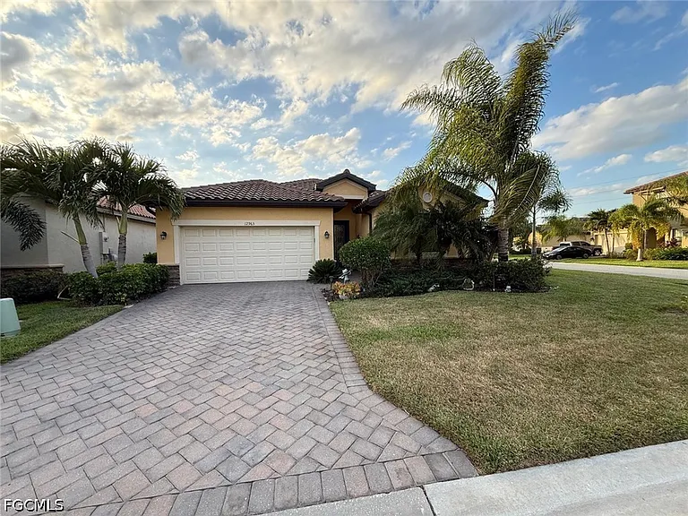 12963 Pemberton Way — Photo 3