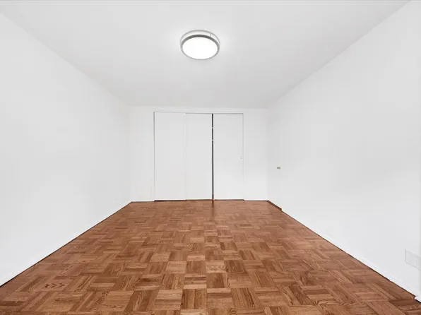 2630 Kingsbridge Terrace image 16 of 27