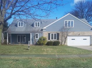 22616 Beechnut Ln, Rocky River, OH 44116
