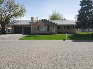 125 W 1 S, Sugar City, ID 83448
