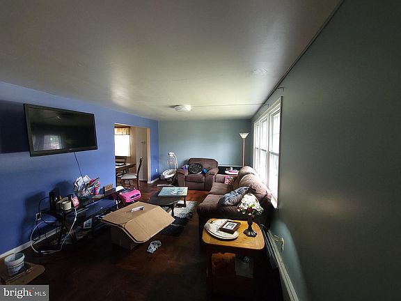 4th image of 321 Massasoit St #47-000