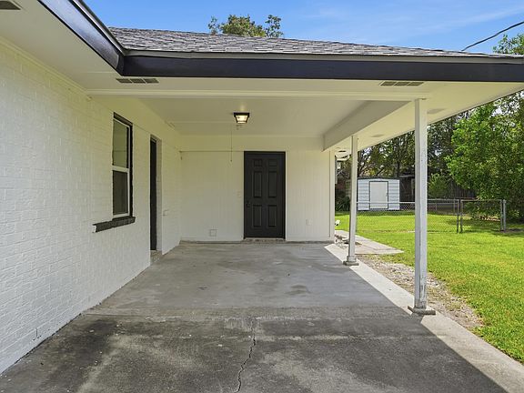 3rd image of 1525 Ruby Ln
