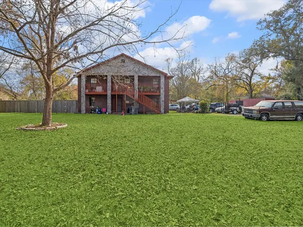 9114 1/2 N Green River Dr, Houston, TX 77078