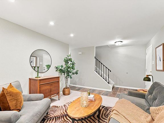 5th image of 616 Sewickley Heights Dr