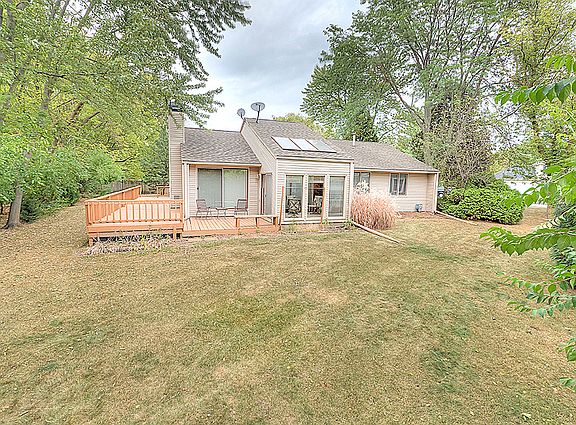 2nd image of 5025 Wilderness Trl