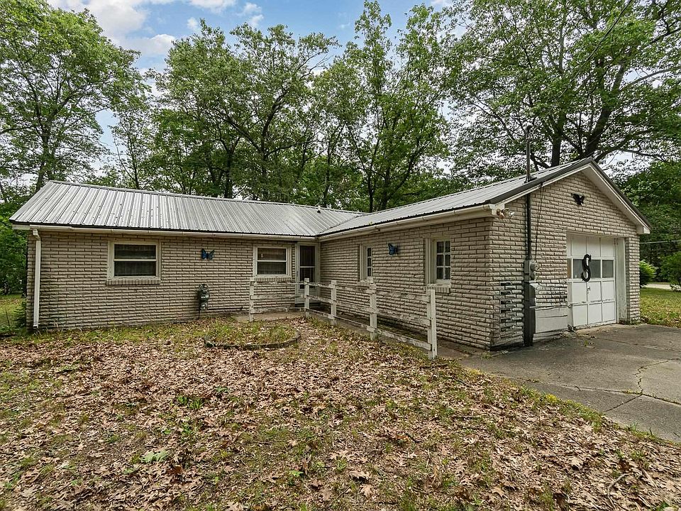 1st image of 204 Beverly Dr