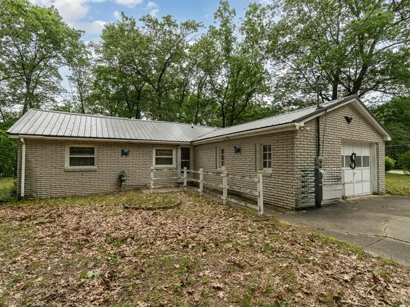 204 Beverly Dr, Prudenville, MI 48651