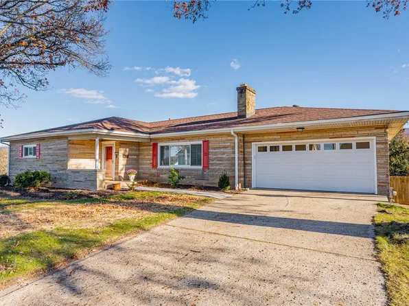 68 N Morgantown St, Fairchance, PA 15436