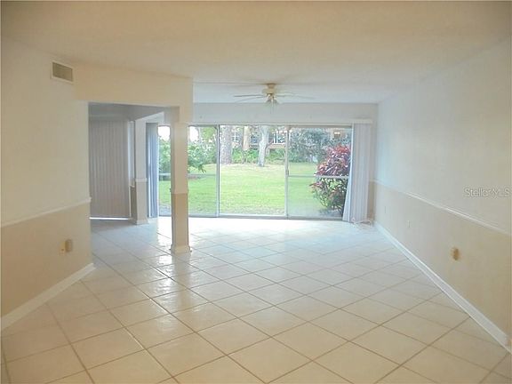 4th image of 225 Country Club Dr APT E152